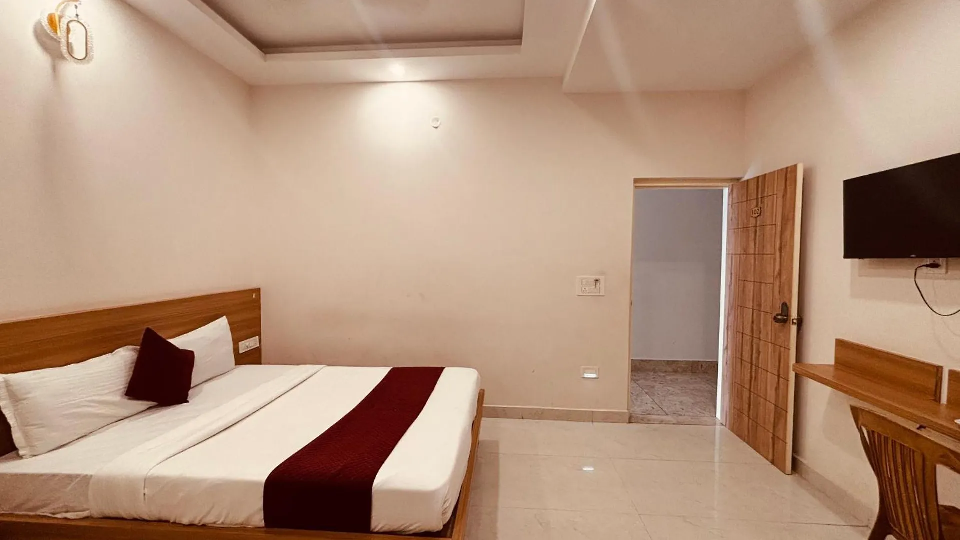 Hotell Seema Palace Inn 1 Km From Railwaystaion Mysore